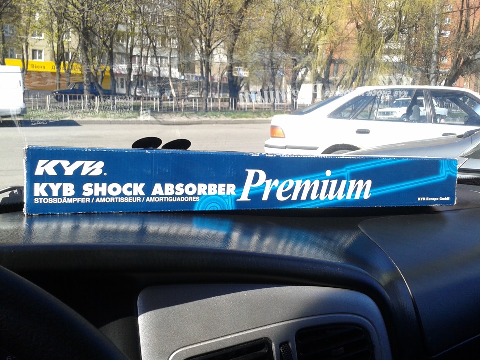 kyb premium 3