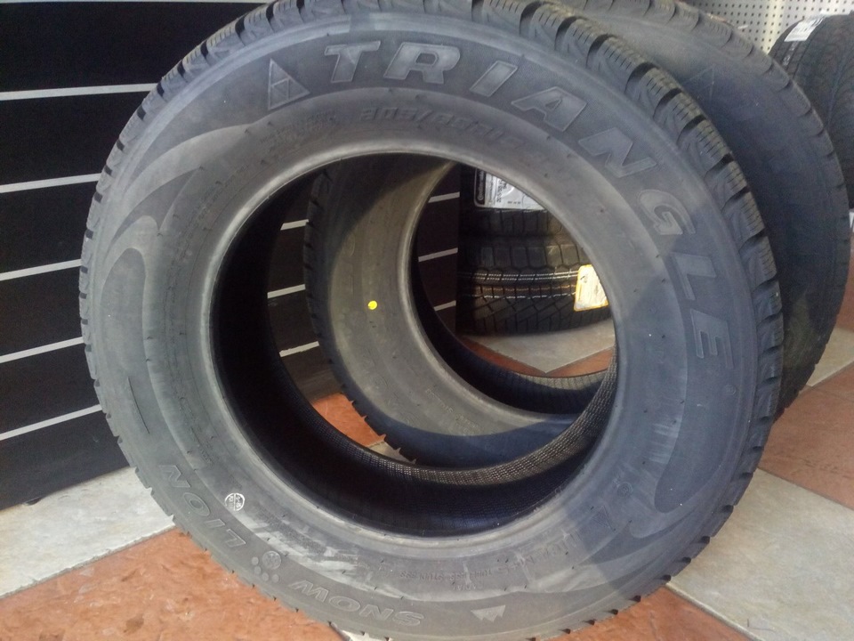 Зимові тапки - Triangle TR777 94T 205/65 R15 1
