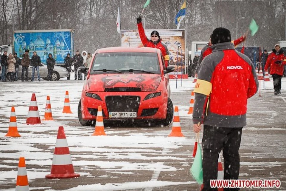 Перемога у змаганні з фігурного водіння