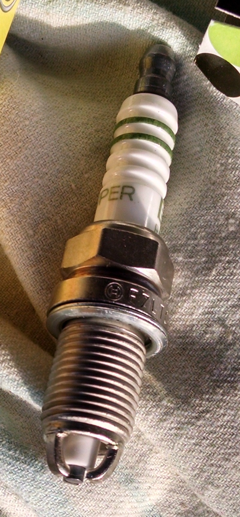 Свічки Bosch F7LTCR (made in Russia) 2