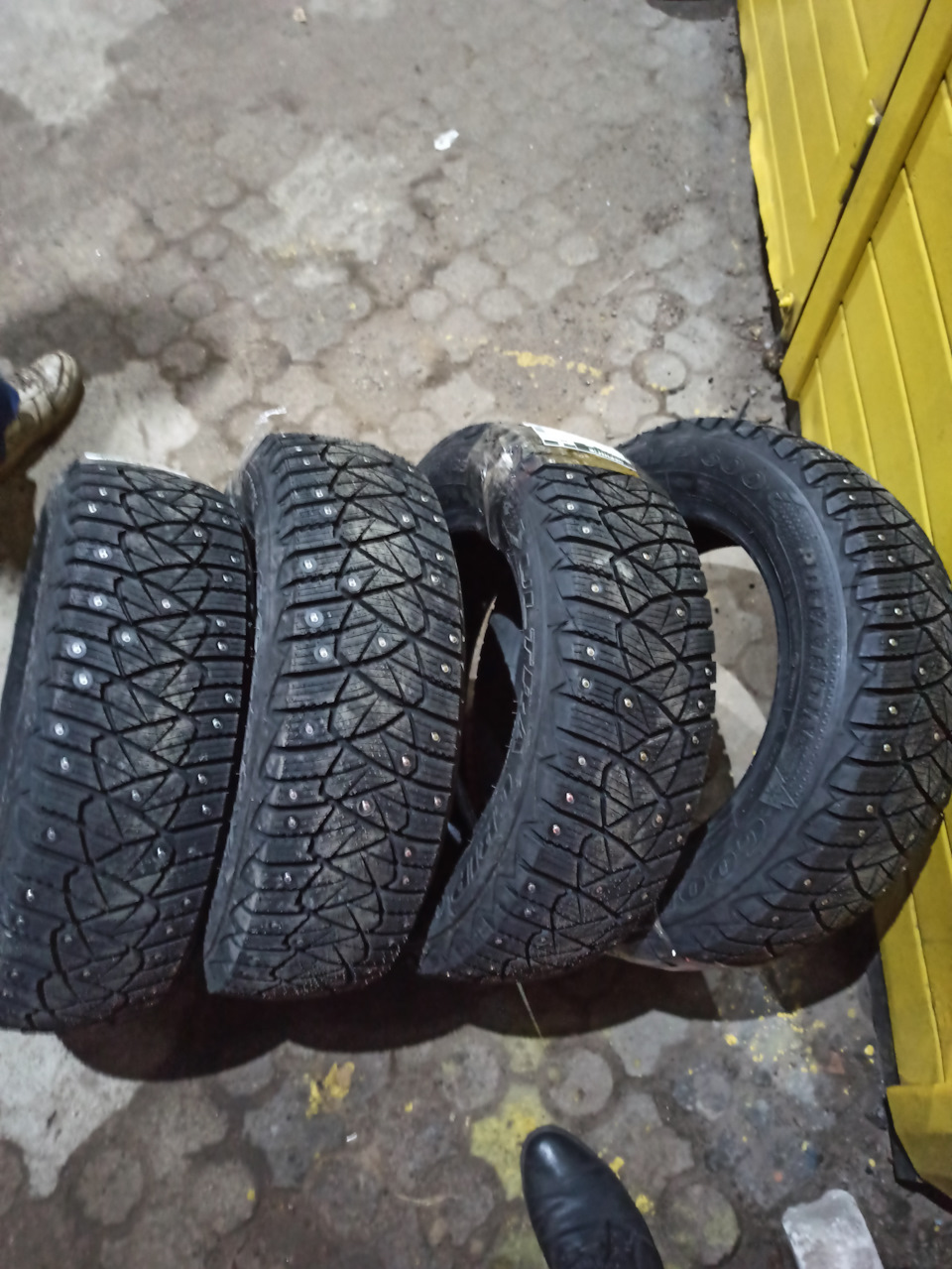 нелегкі пошуки шипування цього сезону. Проба пера GOODYEAR ULTRAGRIP 600 185/65 R14 86T ШИП. Нові аксесуари) 5