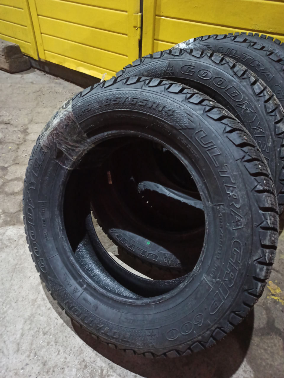 нелегкі пошуки шипування цього сезону. Проба пера GOODYEAR ULTRAGRIP 600 185/65 R14 86T ШИП. Нові аксесуари) 3