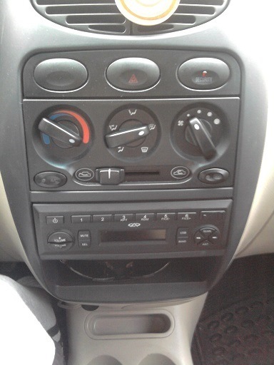 установка 2 din в Chery QQ 1