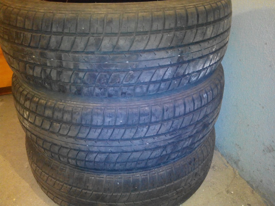 Продам пару рідних шин Wingro R13 155/65 + 1 шина в подарунок) 1
