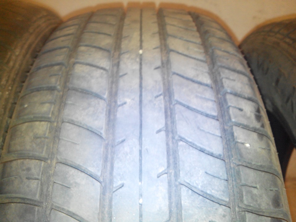 Продам пару рідних шин Wingro R13 155/65 + 1 шина в подарунок) 4