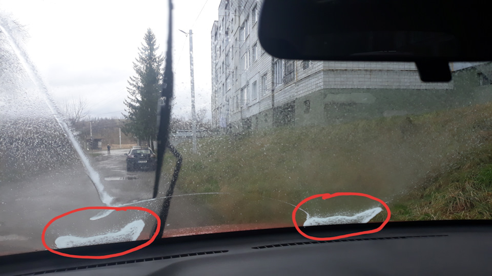 Дивна робота форсунок скло омивача :-( 1