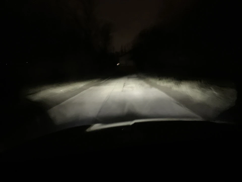 Про головне LED світло в Тігго 8