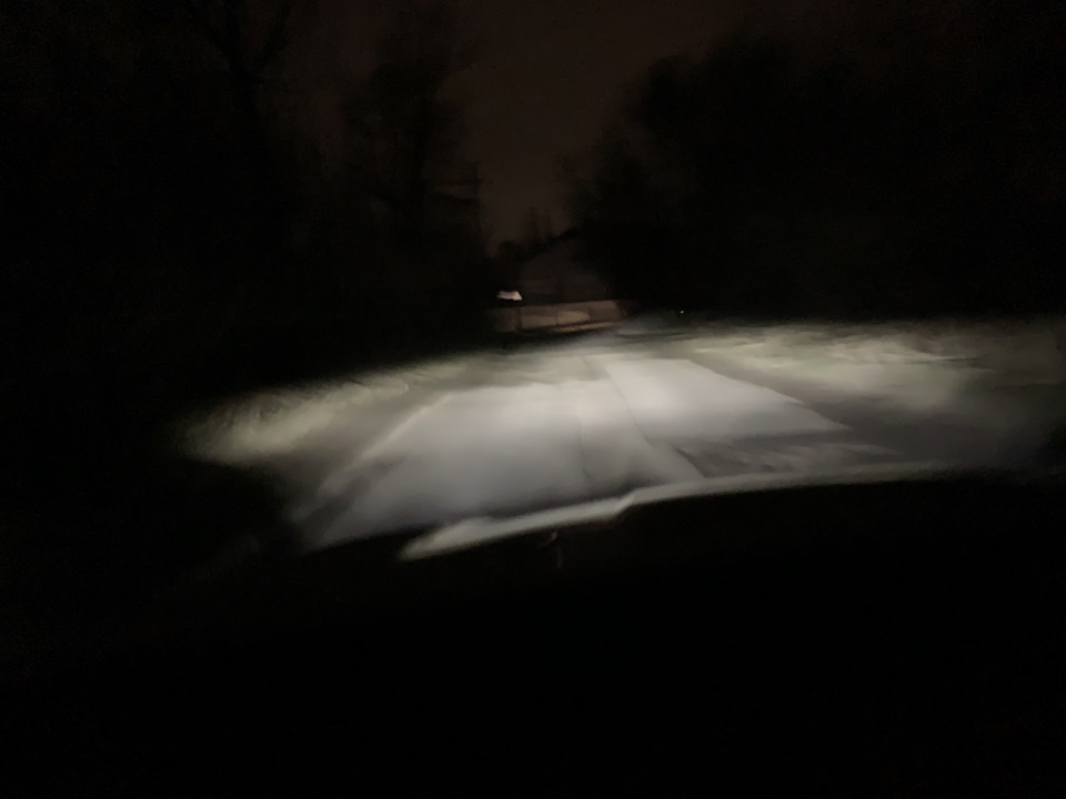 Про головне LED світло в Тігго 8 2