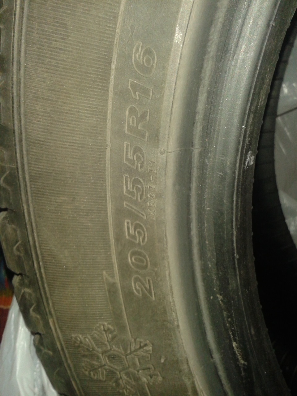 Продам зимову гуму, R16, 205х55 4