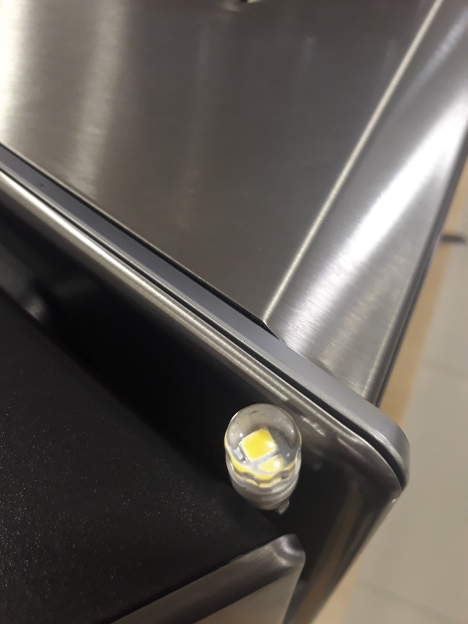 Потрібно більше LED! І балони. 3