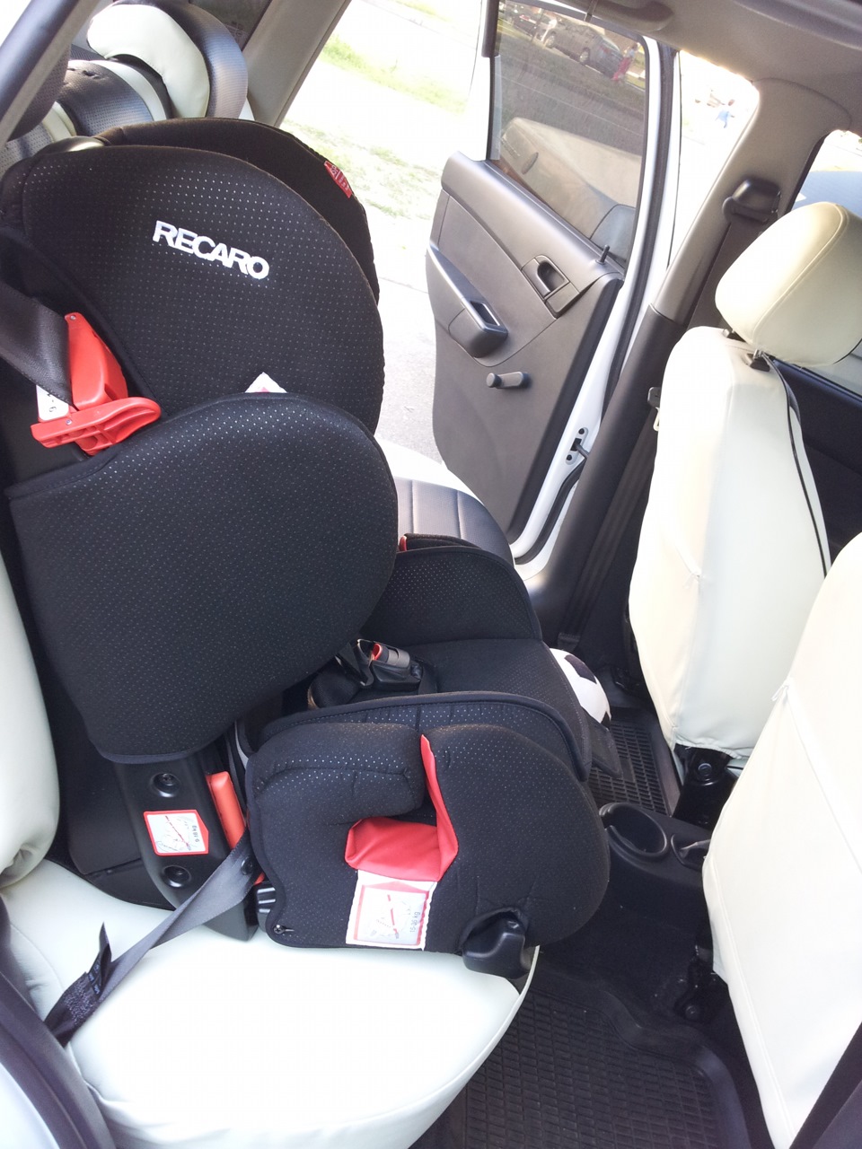 Автокрісло RECARO 2
