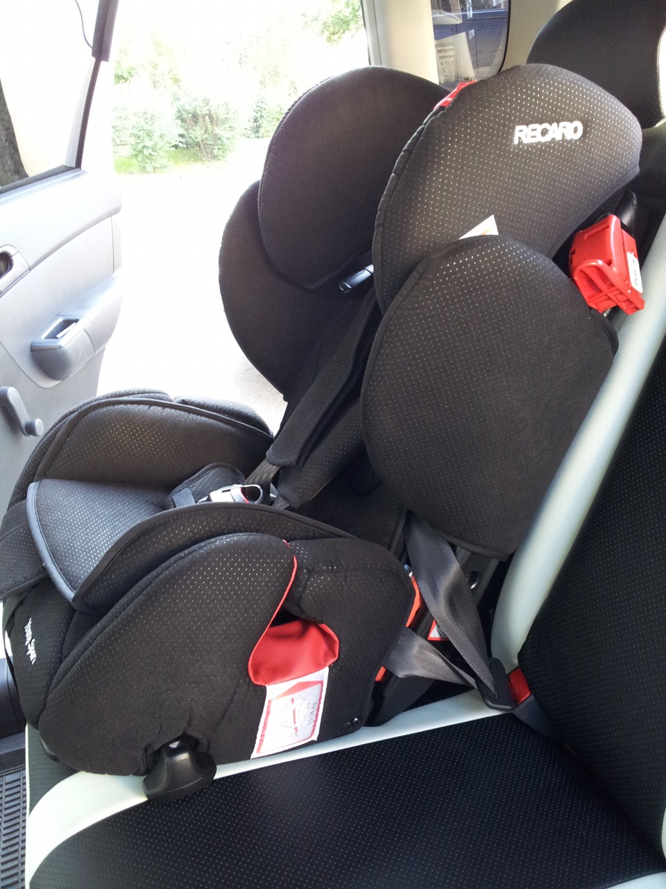 Автокрісло RECARO 3