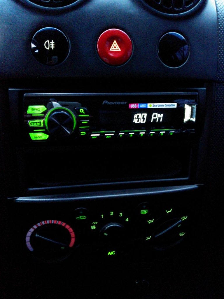 Нова голова Pioneer MVH-170UBG 3