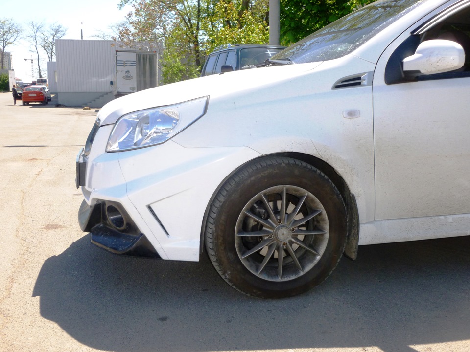 Бампер на самому авто Т255 2