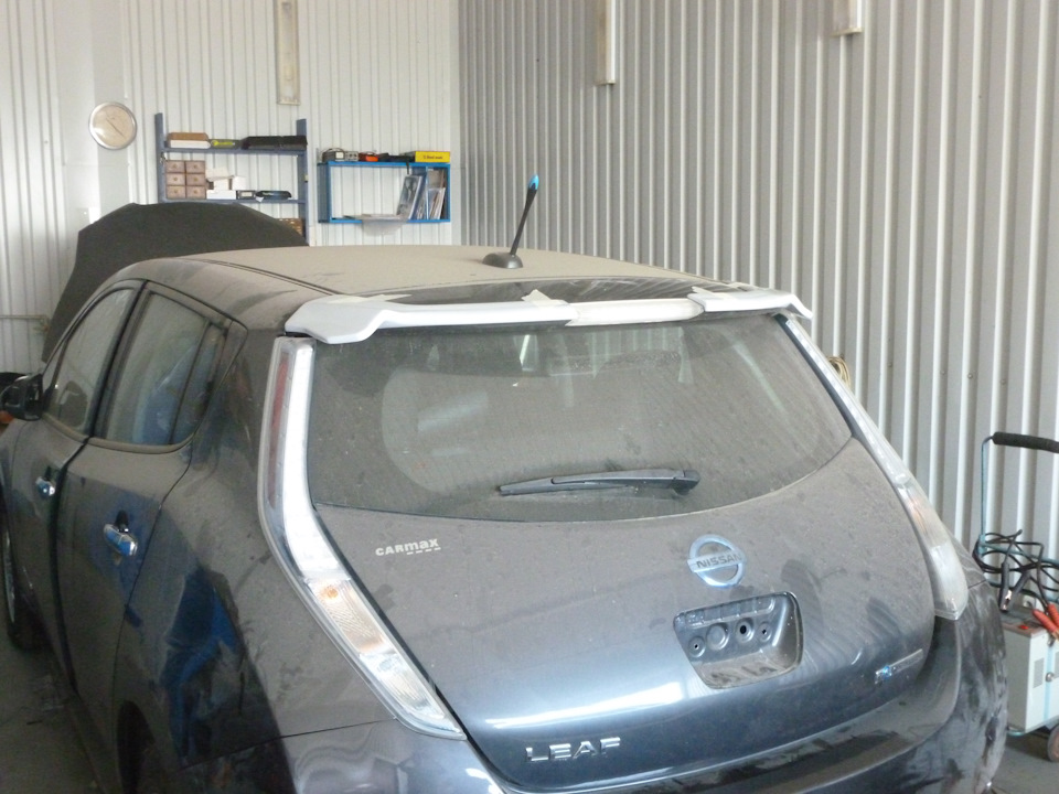 Продовження-спойлер на Nissan Leaf 2