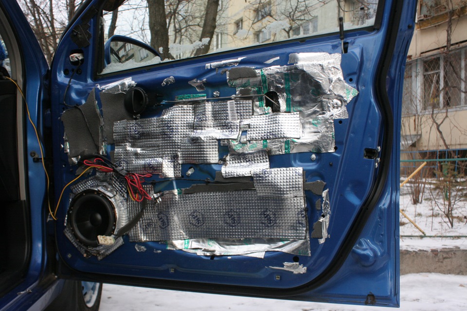 55. Подіуми та встановлення JBL CS-6C 2