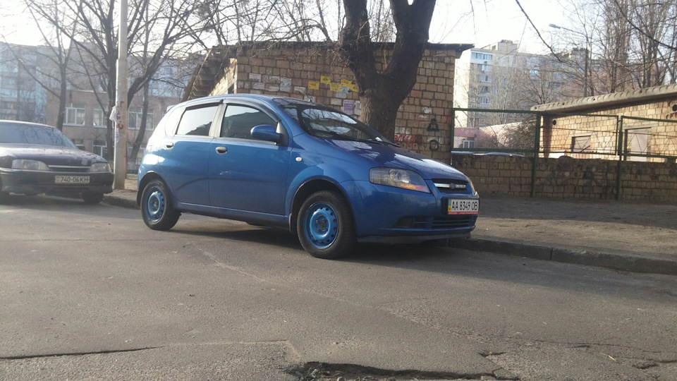 72. Установка стійок kayaba 1