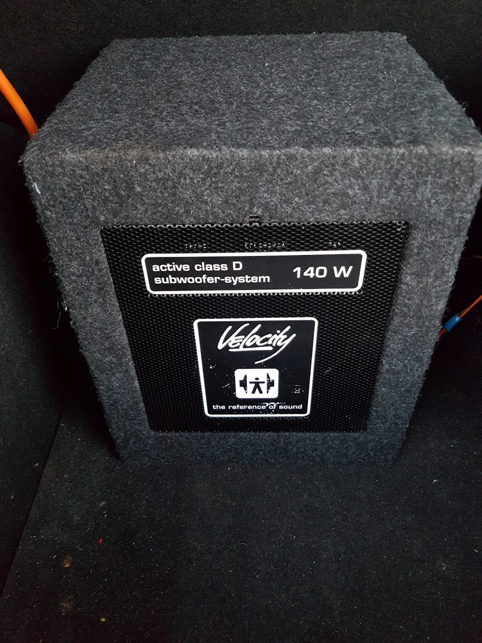 Поставив активний саб Blaupunkt Velocity vrb 8a