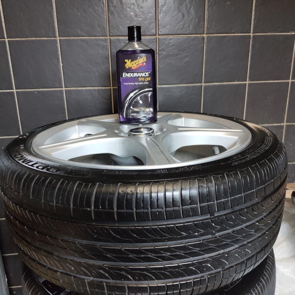 Meguiar's - G7516 Чорнильник шин Endurance Tire Gel 2