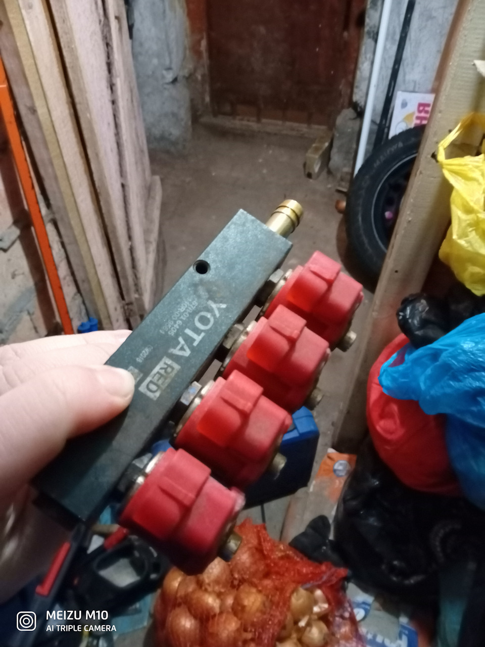 Тріє на газу Авео 1