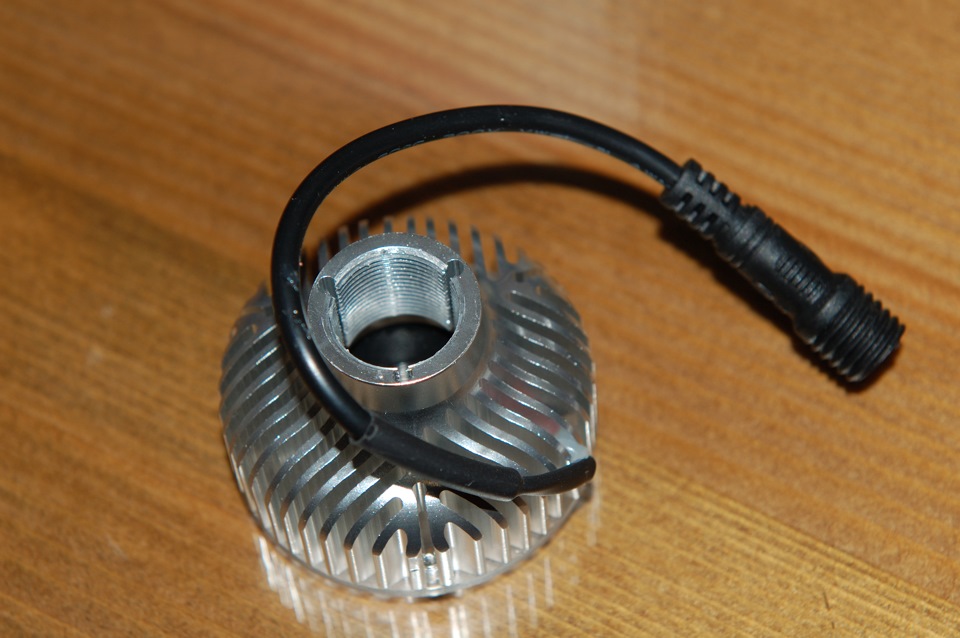 Історія про те, як я купив H4 CREE LED... і чому їх... продав 3