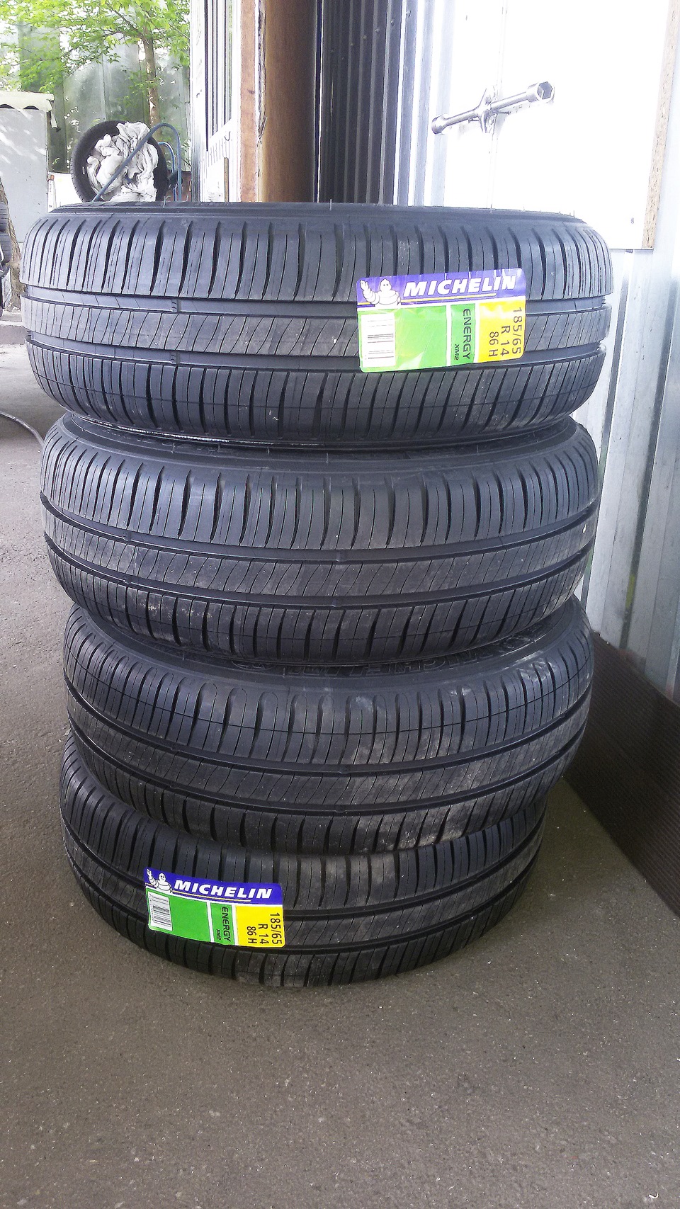 Нові шини Michelin ENERGY XM2 (185/65R14 86H) 1