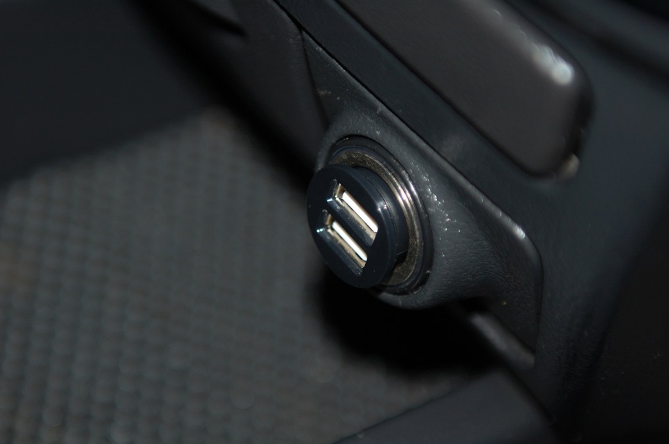 Поставив USB зарядку на постійку 1
