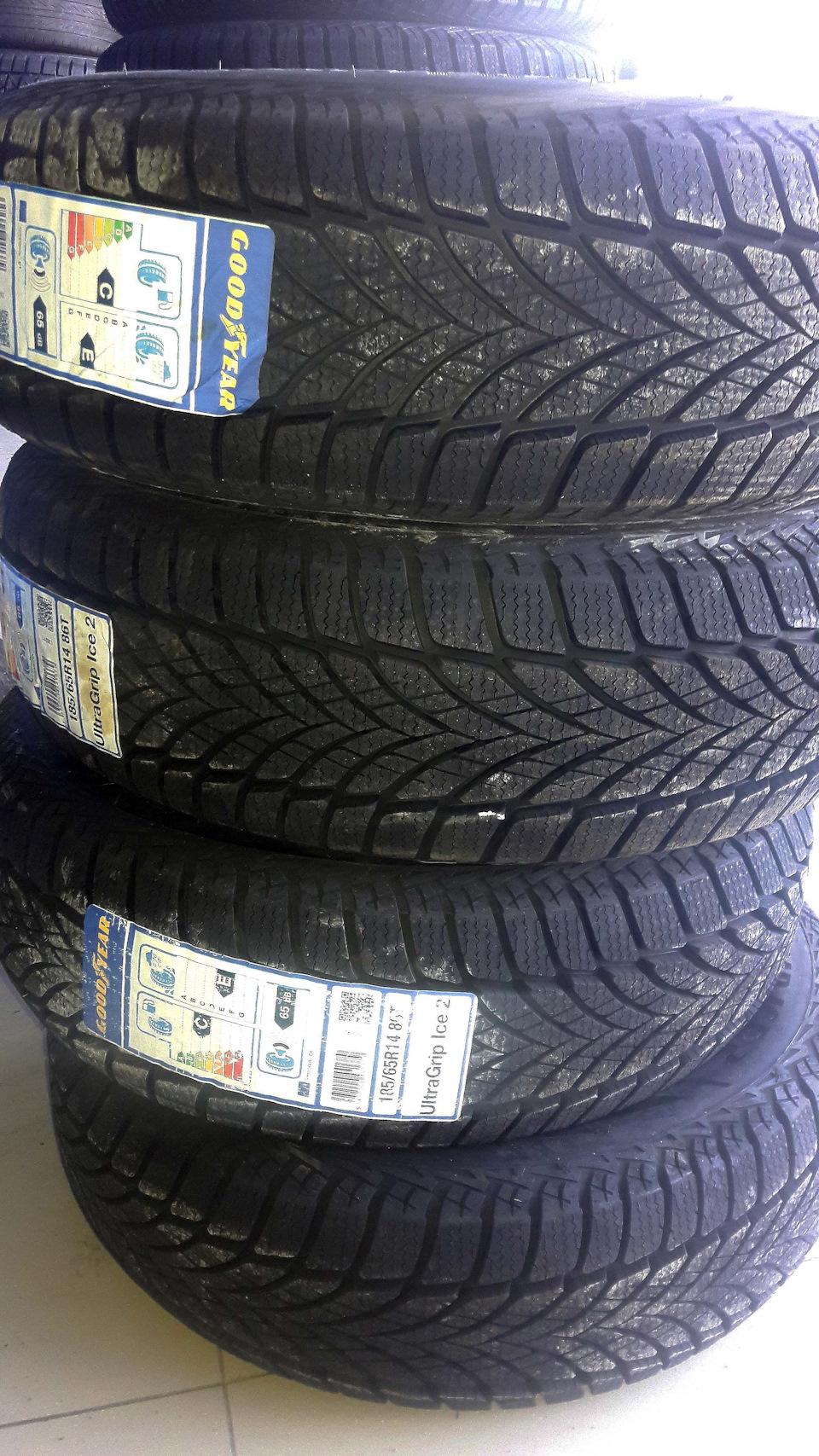 Все ж купив зимову гуму Goodyear Ultra Grip Ice 2 1