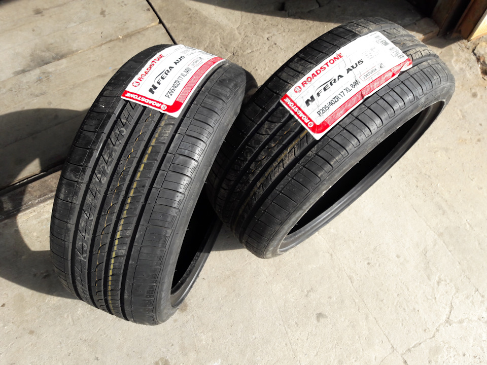 Нова гума Nexen 205/40ZR17 4