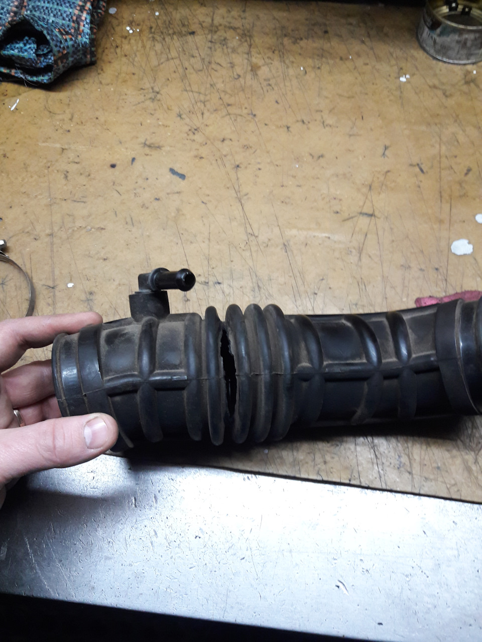 Патрубок повітряного фільтра 3