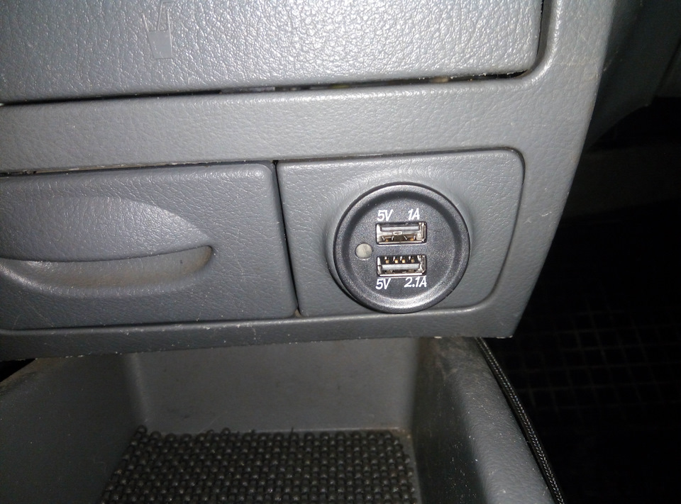 Зарядник USB замість прикурювача в авео Т200 2