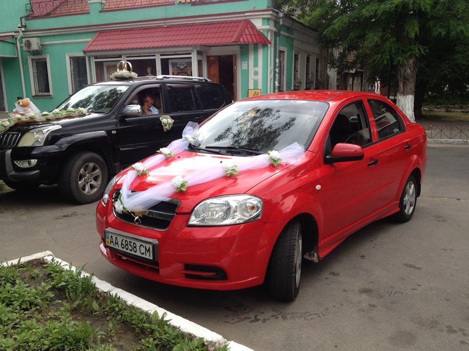 Заміна гальмівних дисків та всіх гальмівних колодок Chevrolet Aveo Sedan 1