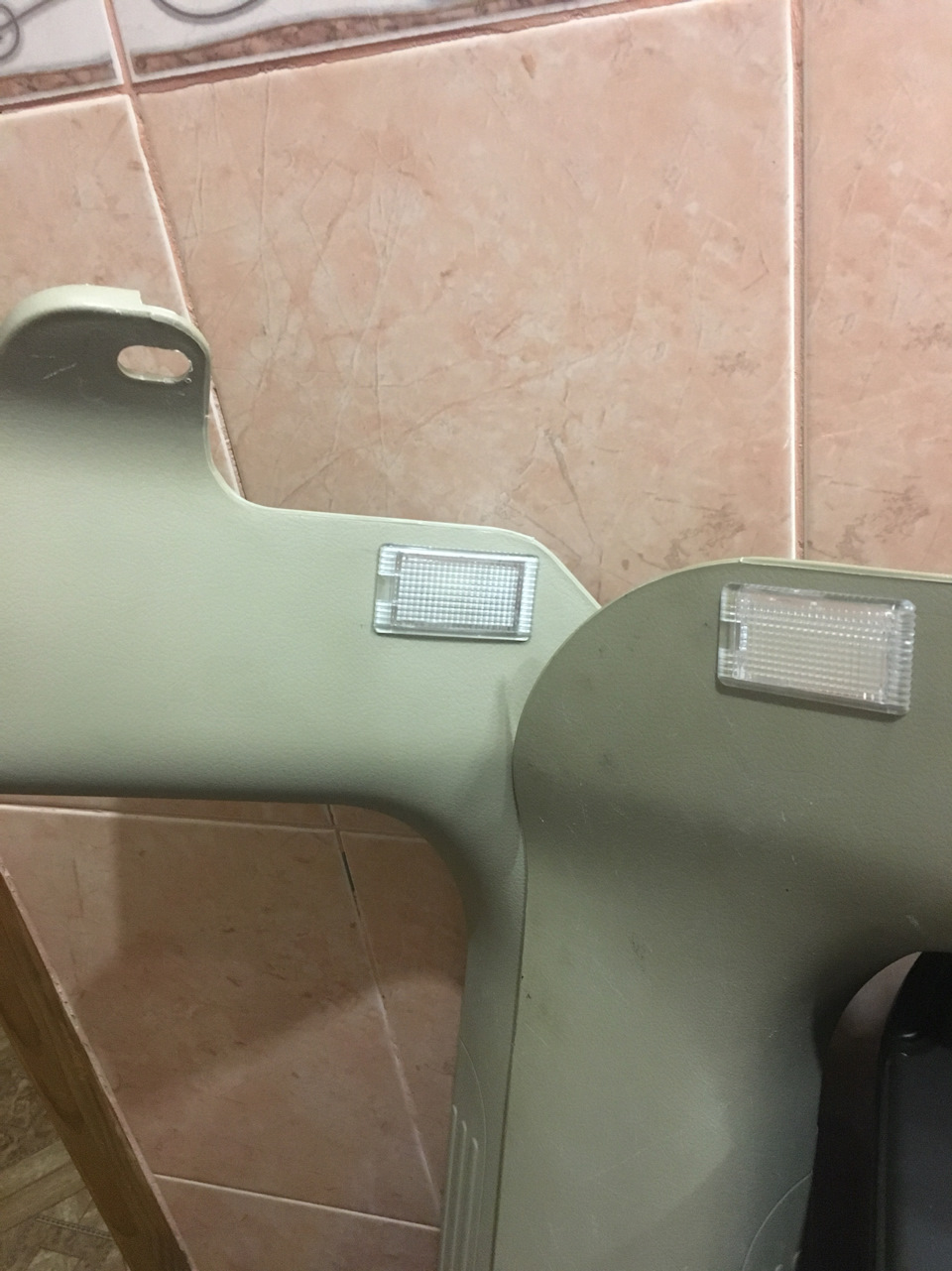 Підсвічування ніг та дверей 5