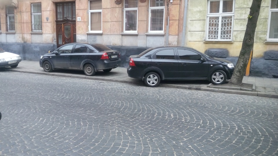 Парканувся біля роботи... 1