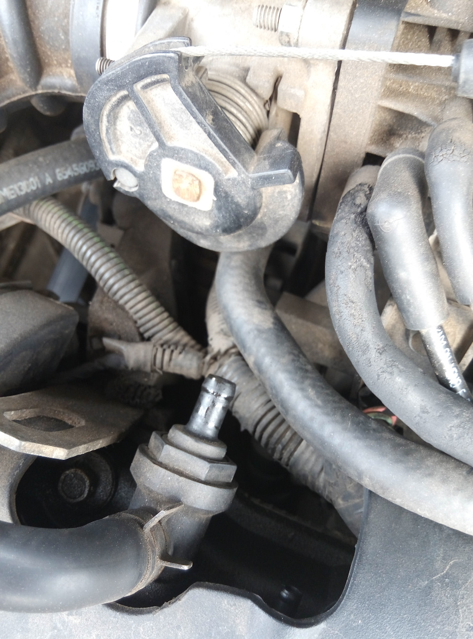 Заміна Клапана вентиляції картера на клапанній Кришці 5