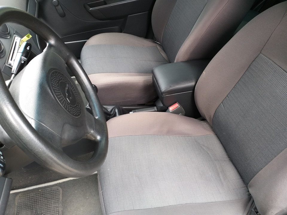 Купив підлокітник Armrest 4