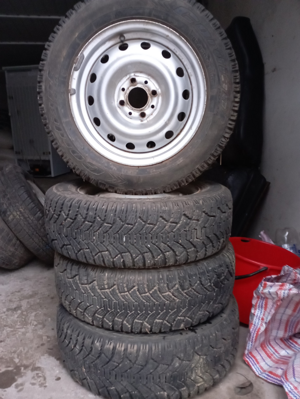 Продам комплект R14 4/98 1
