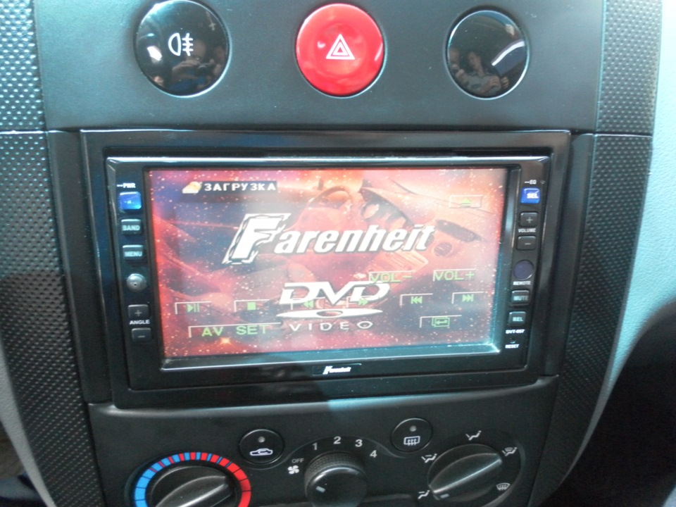 Farenheit DVT-657-2DIN DVD 4