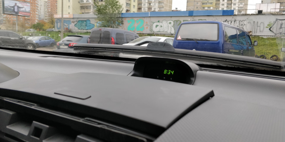 Бардачок центральний на Авео 3