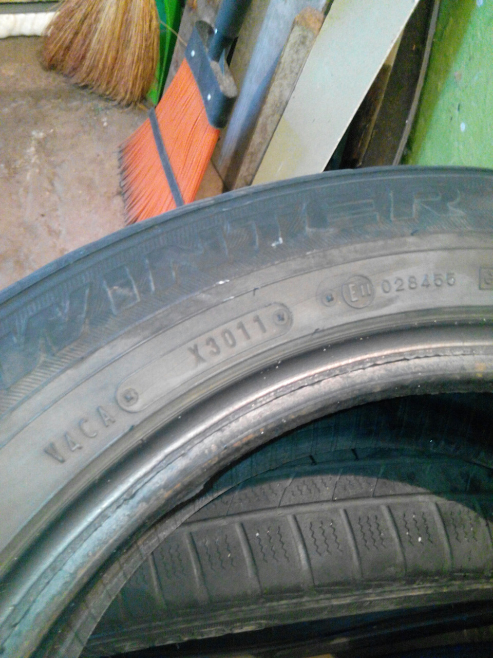 Продам зимову гуму FALKEN 1