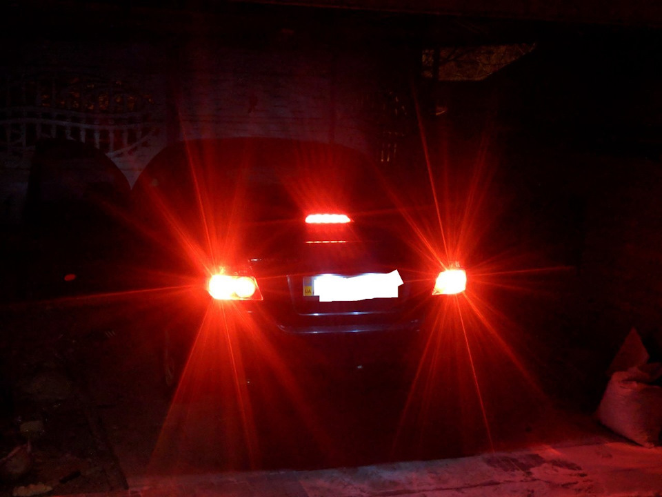 Лампочки в стоп сигналах 2