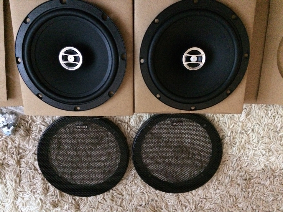 Focal auditor RCX-165 у задню полицю 4