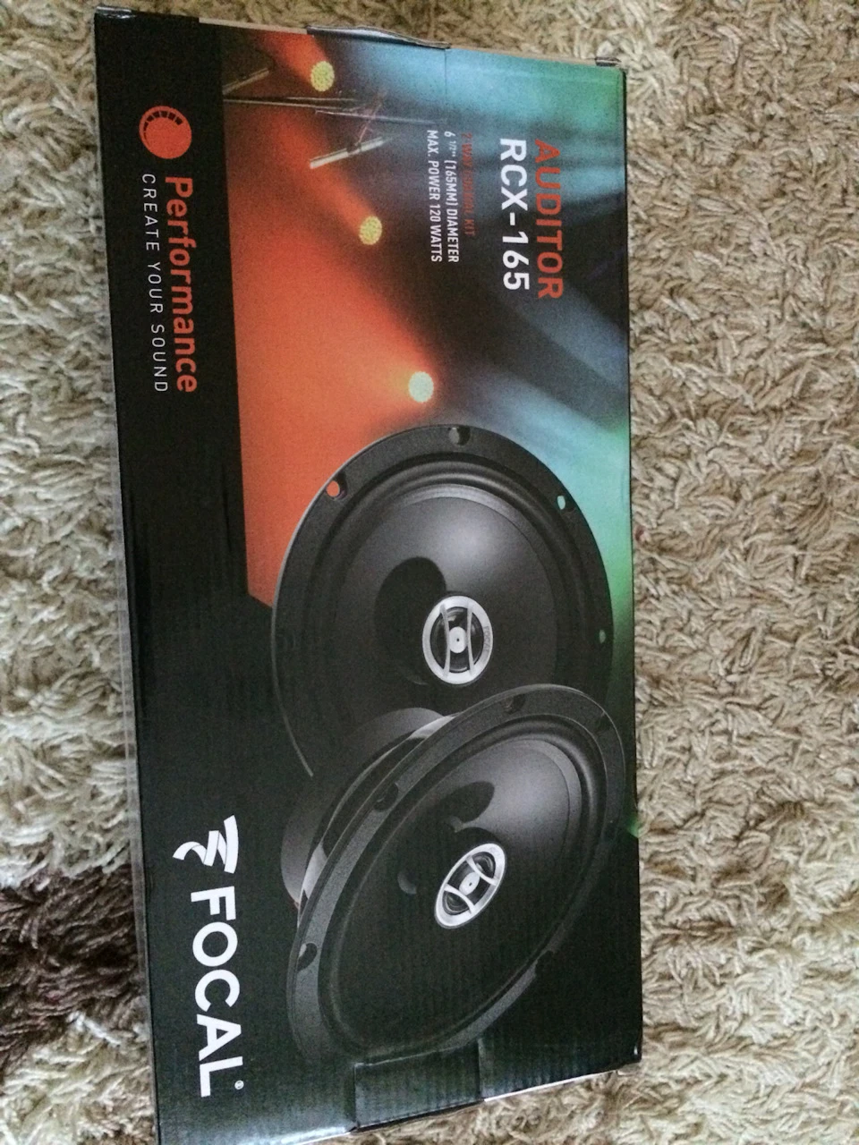 Focal auditor RCX-165 у задню полицю