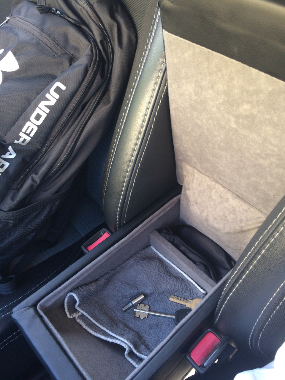 Підлокітник armrest 2