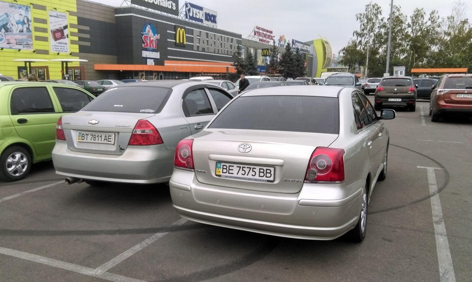 Авео та Авенсіс 2