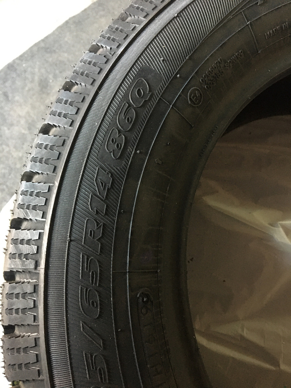 Купив гуму Toyo R14 зима 1