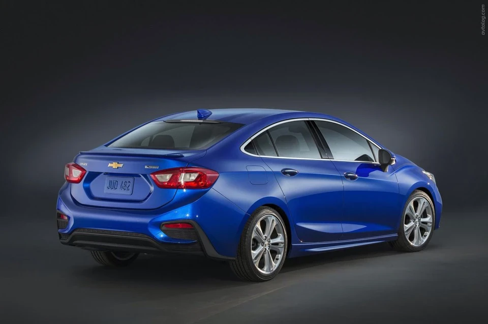 2016 Chevrolet Cruze - новий інтер'єр та екстер'єр