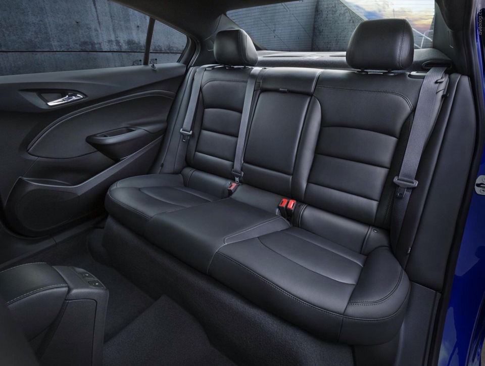 2016 Chevrolet Cruze - новий інтер'єр та екстер'єр 5