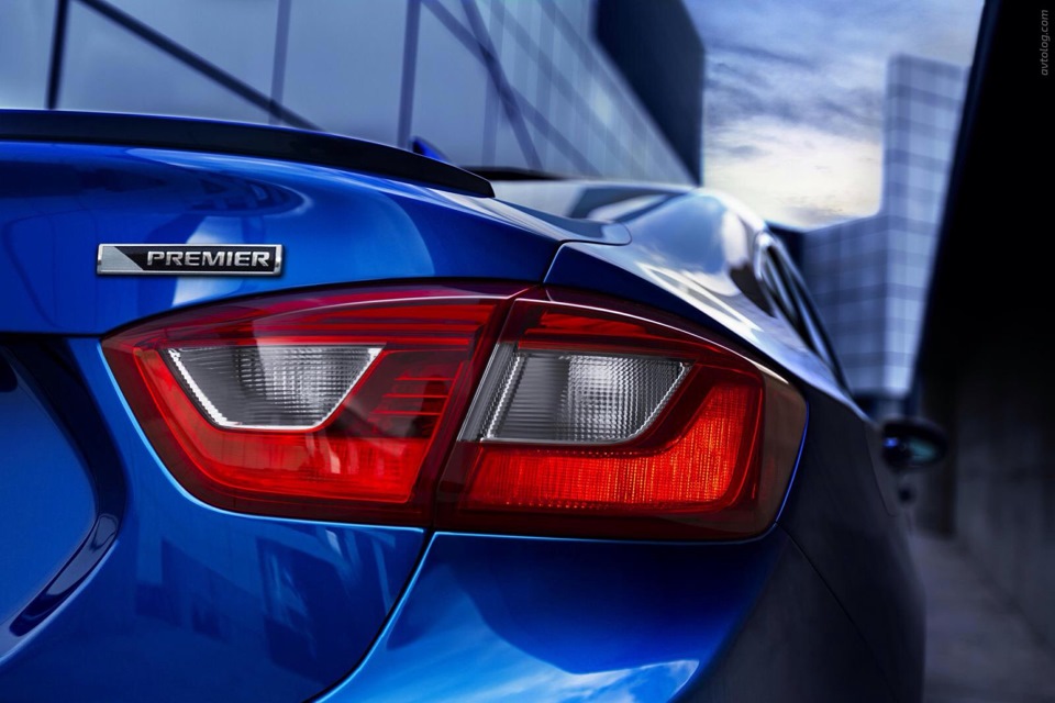 2016 Chevrolet Cruze - новий інтер'єр та екстер'єр 4