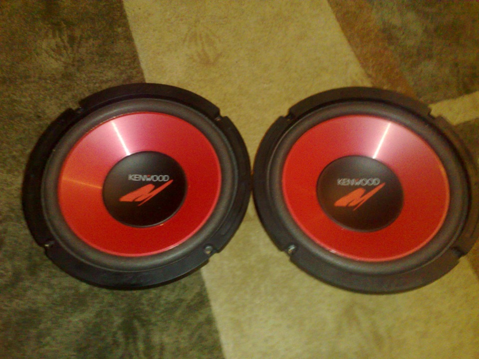 KENWOOD в задню полицю! 1